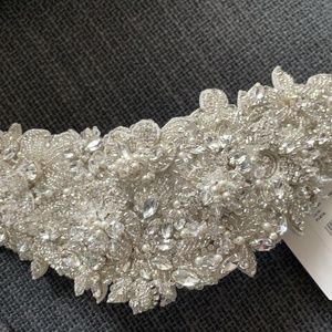 Pronovia wedding hair piece